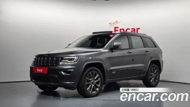 Jeep Cherokee — фото 1