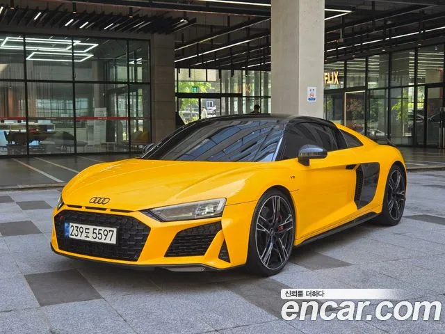 Audi R8