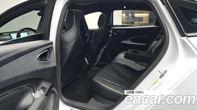 BYD Seal — фото 11