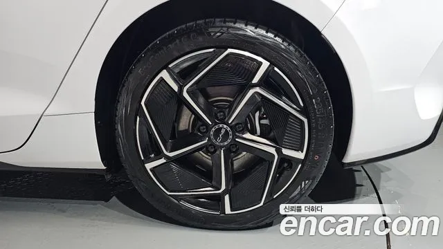BYD Seal — фото 21