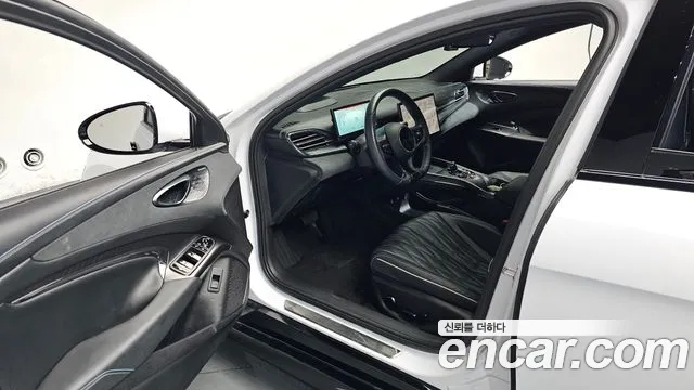 BYD Seal — фото 9
