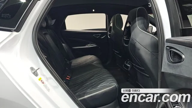 BYD Seal — фото 10