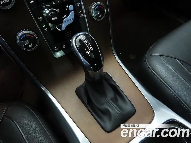 Volvo S80 — фото 12