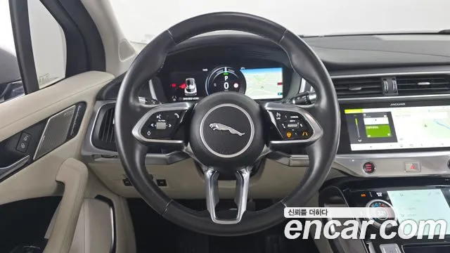 Jaguar I-PACE — фото 14
