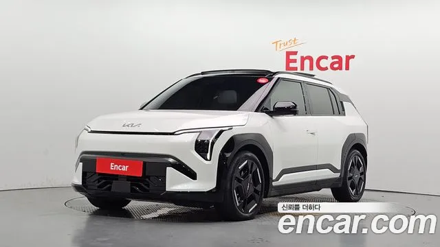 Kia EV3 — фото 1