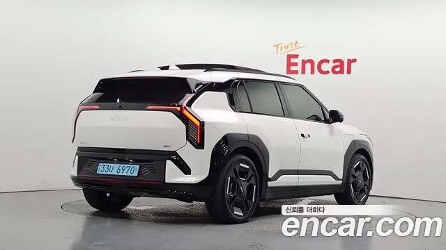 Kia EV3 — фото 2