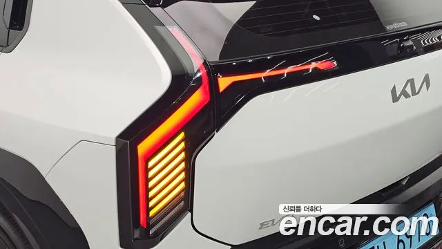 Kia EV3 — фото 23