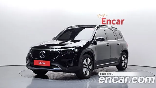 Mercedes-Benz EQB — фото 1