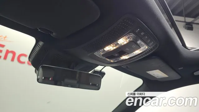 Mercedes-Benz EQB — фото 17