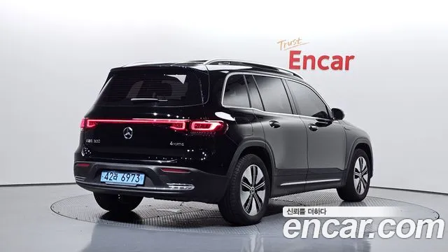 Mercedes-Benz EQB — фото 2