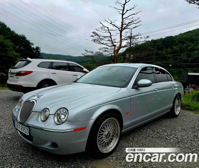 Jaguar S-TYPE