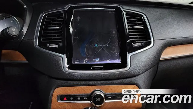 Volvo XC90 — фото 13