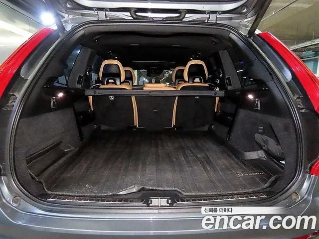 Volvo XC90 — фото 20