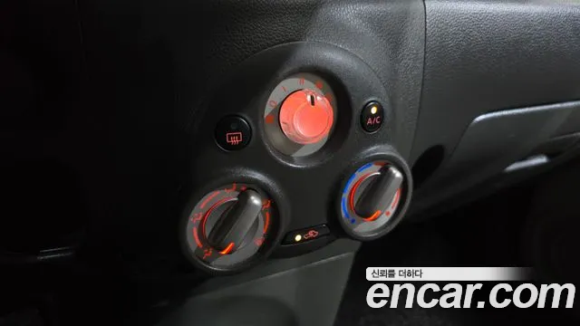 Nissan Cube — фото 17