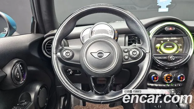 Mini Cooper Convertible — фото 13