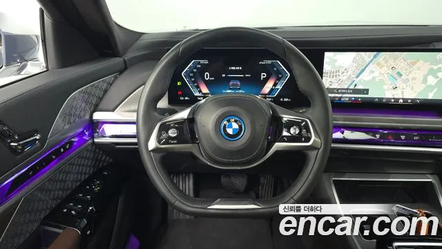 BMW i7 — фото 13