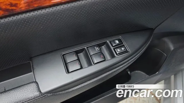 Subaru Legacy — фото 12