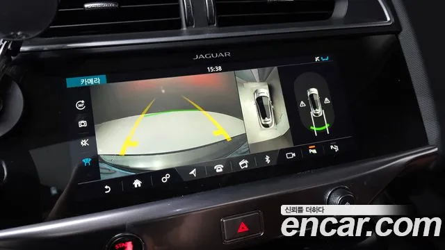 Jaguar I-PACE — фото 14
