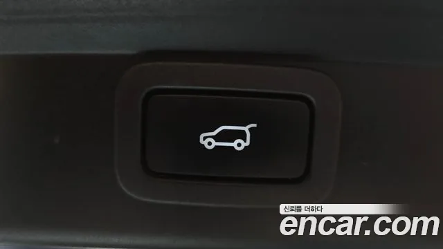 Jaguar I-PACE — фото 16