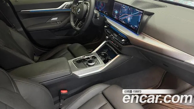 BMW i4 — фото 16