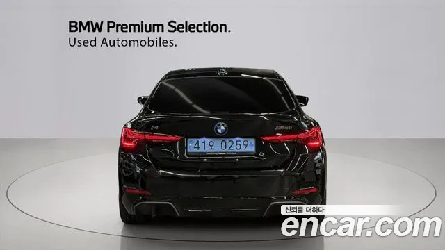 BMW i4 — фото 4