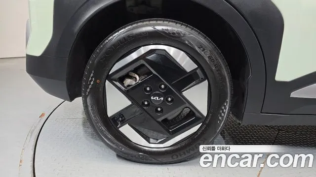 Kia EV3 — фото 21