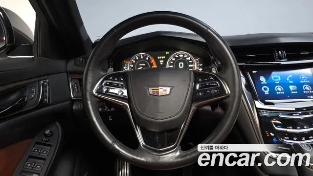 Cadillac CTS — фото 13
