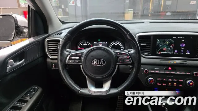 Kia Sportage — фото 12