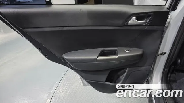 Kia Sportage — фото 25