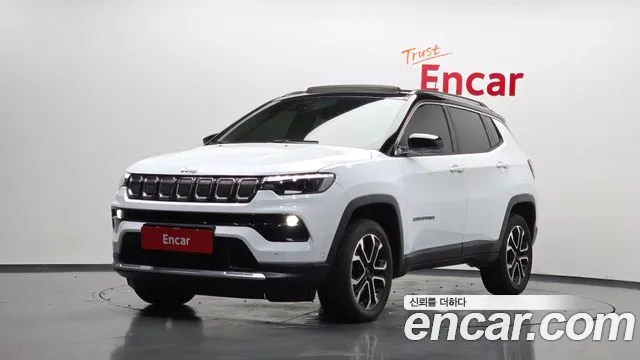 Jeep Compass — фото 1