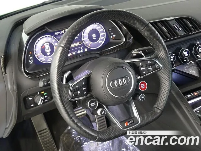 Audi R8 — фото 12