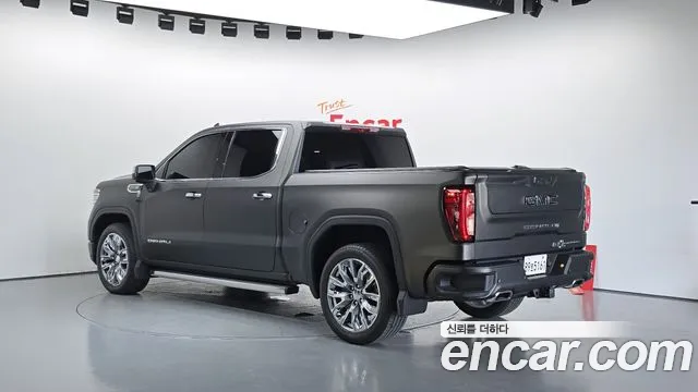 GMC Sierra — фото 2
