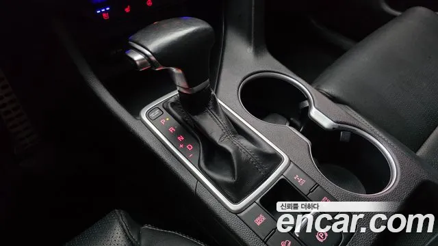 Kia Sportage — фото 9