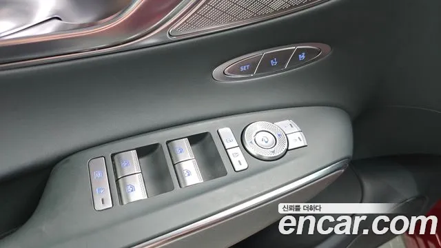 Genesis GV70 — фото 27