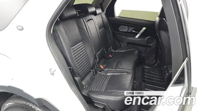 Land Rover Discovery Sport — фото 12
