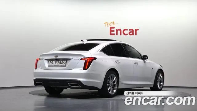 Cadillac CT5 — фото 2