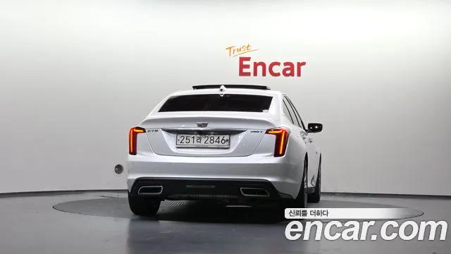 Cadillac CT5 — фото 4