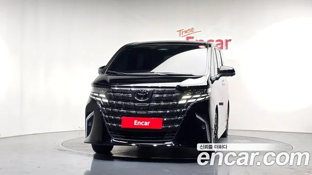 Toyota Alphard — фото 3