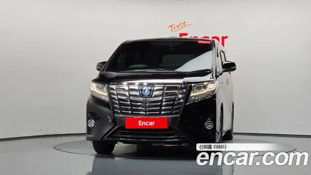 Toyota Alphard — фото 2