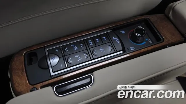 Toyota Alphard — фото 28