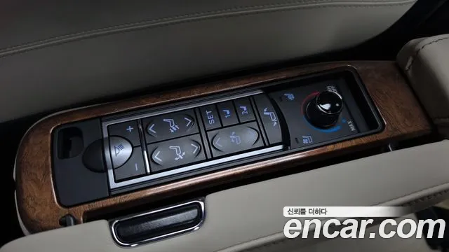 Toyota Alphard — фото 36