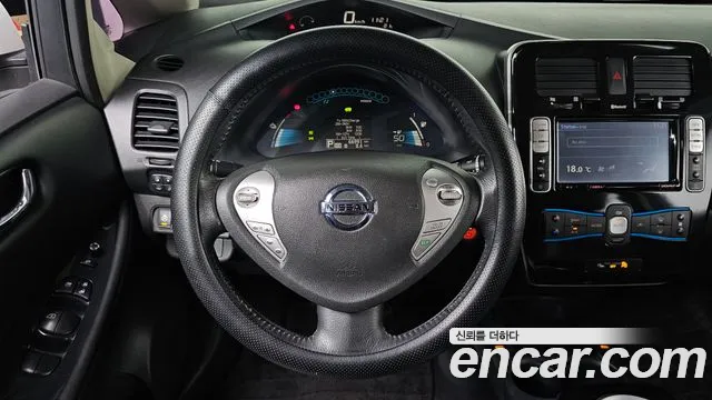 Nissan Leaf — фото 13