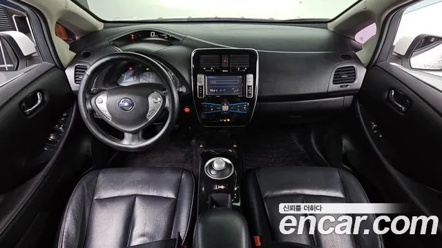 Nissan Leaf — фото 7