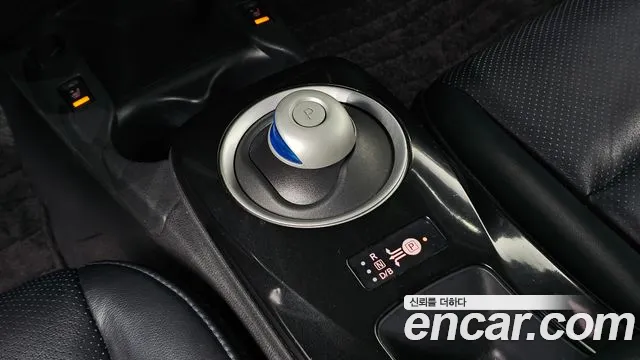 Nissan Leaf — фото 9