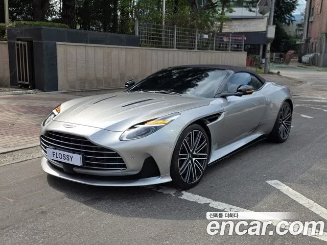 Astonmartin DB12