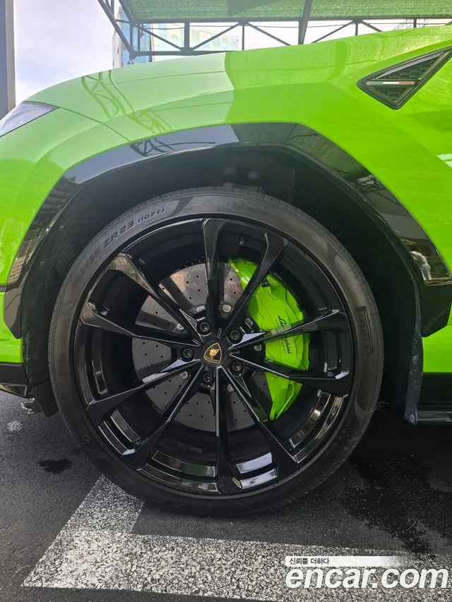 Lamborghini Urus — фото 5