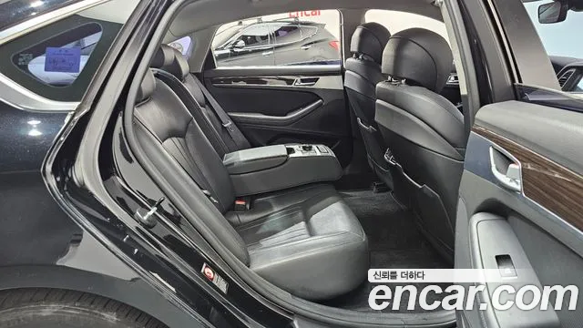 Genesis G80 — фото 12