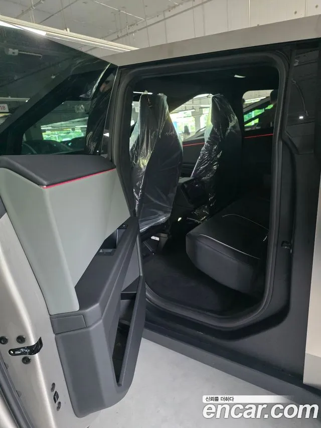 Tesla Cybertruck — фото 6