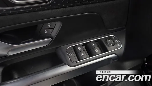 Mercedes-Benz EQB — фото 27