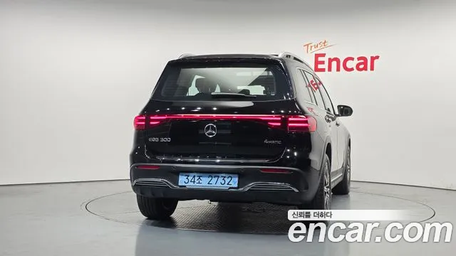 Mercedes-Benz EQB — фото 4